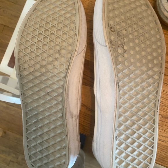 White slip on vans - Picture 5 of 5